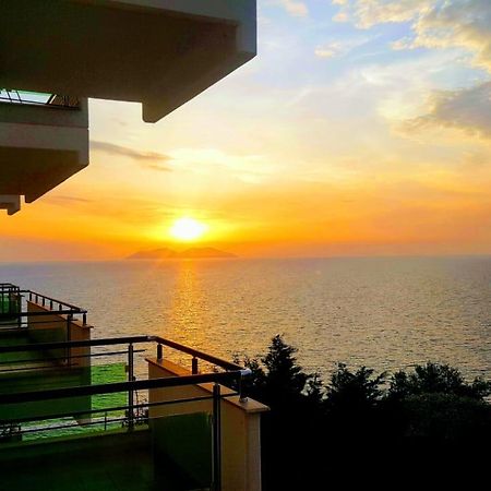 Deni Sea View Apartment Влёра Экстерьер фото