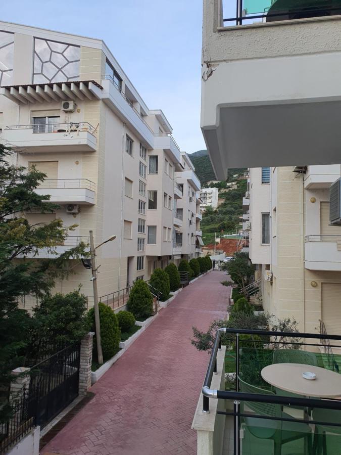 Deni Sea View Apartment Влёра Экстерьер фото