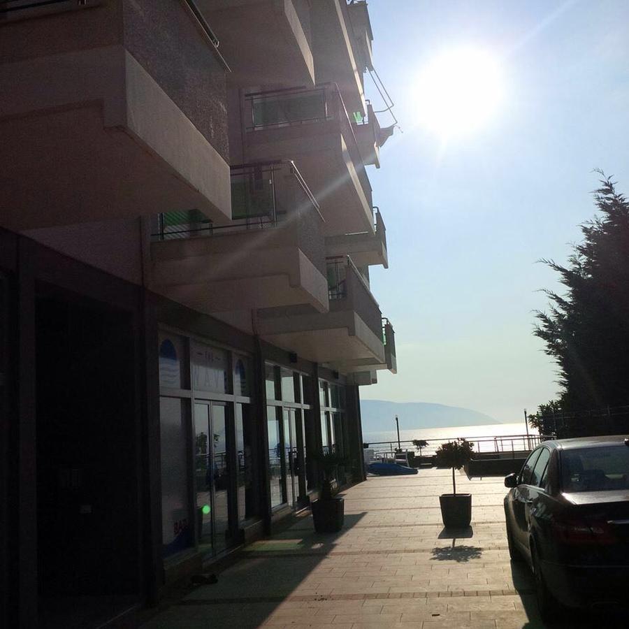 Deni Sea View Apartment Влёра Экстерьер фото
