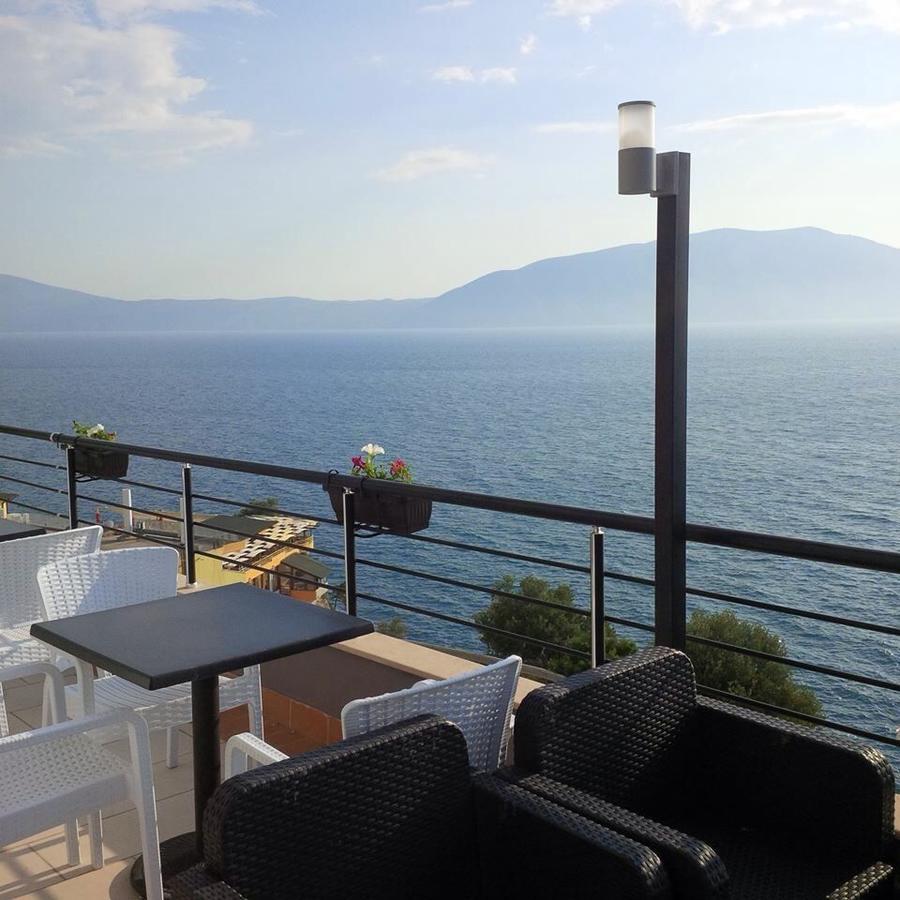 Deni Sea View Apartment Влёра Экстерьер фото