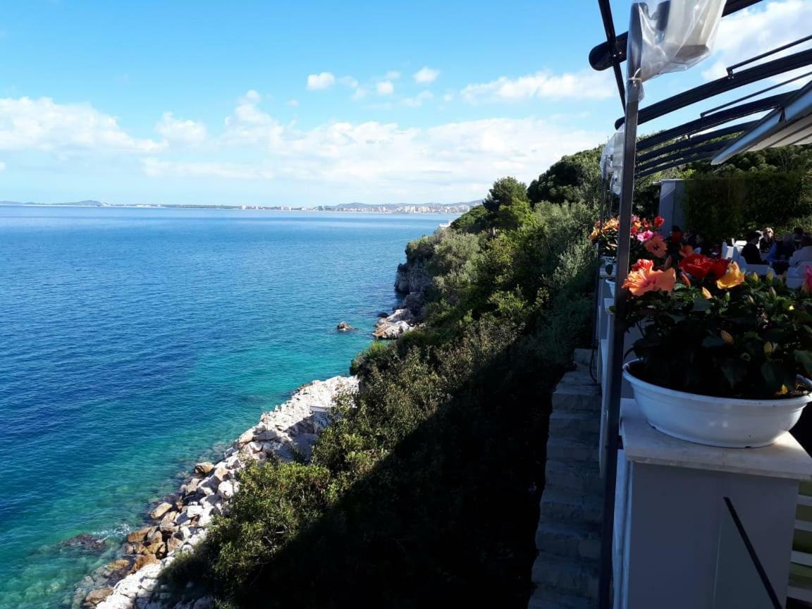 Deni Sea View Apartment Влёра Экстерьер фото