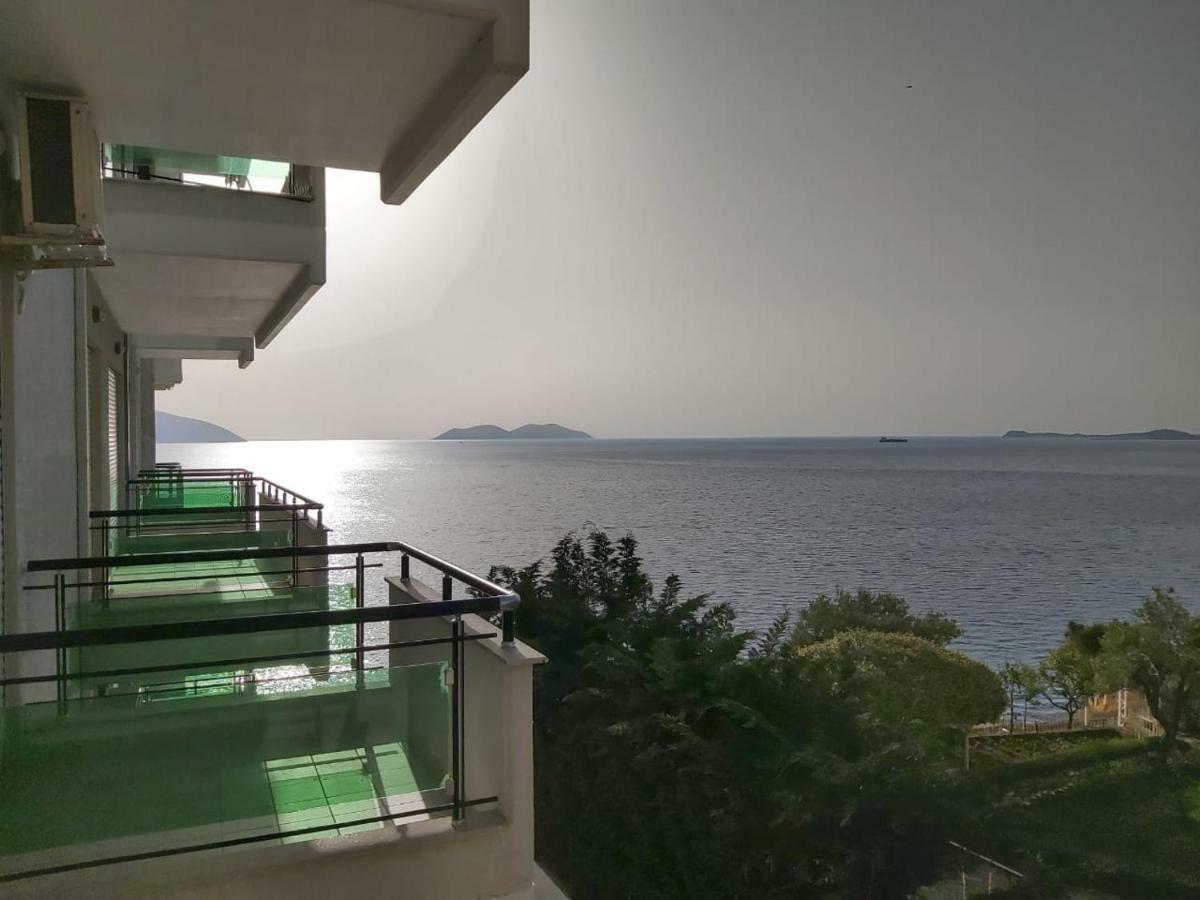 Deni Sea View Apartment Влёра Экстерьер фото