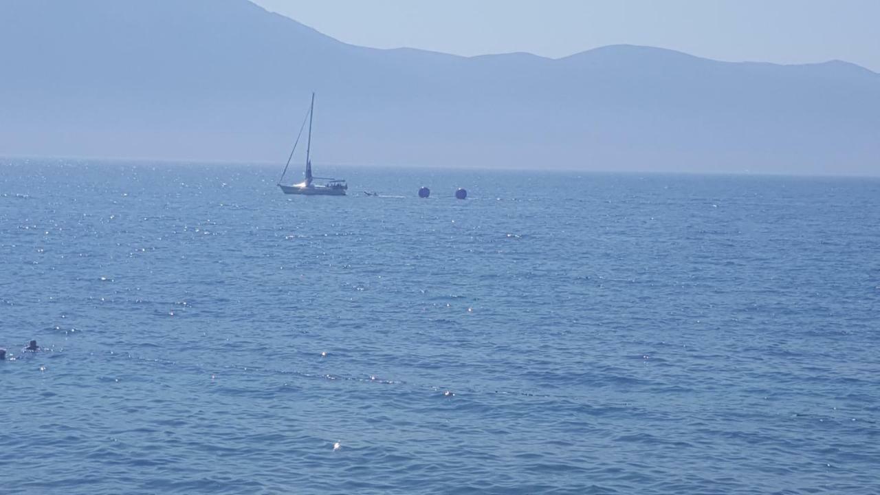 Deni Sea View Apartment Влёра Экстерьер фото
