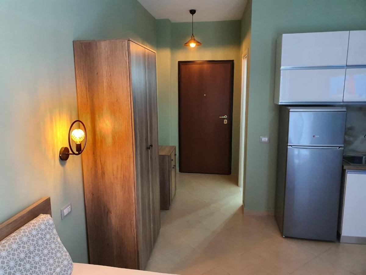 Deni Sea View Apartment Влёра Экстерьер фото