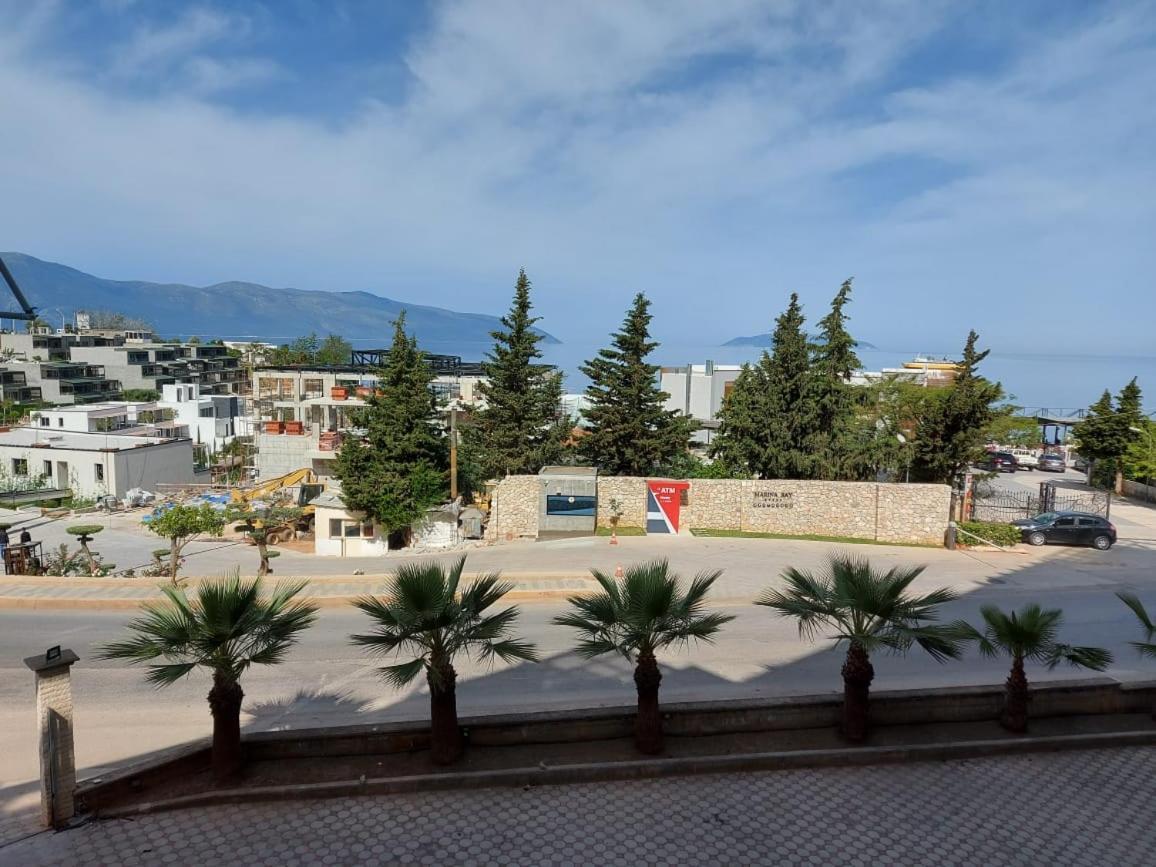 Deni Sea View Apartment Влёра Экстерьер фото
